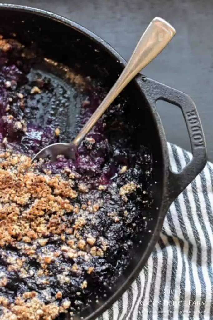 Keto Blueberry Cobble Skilett