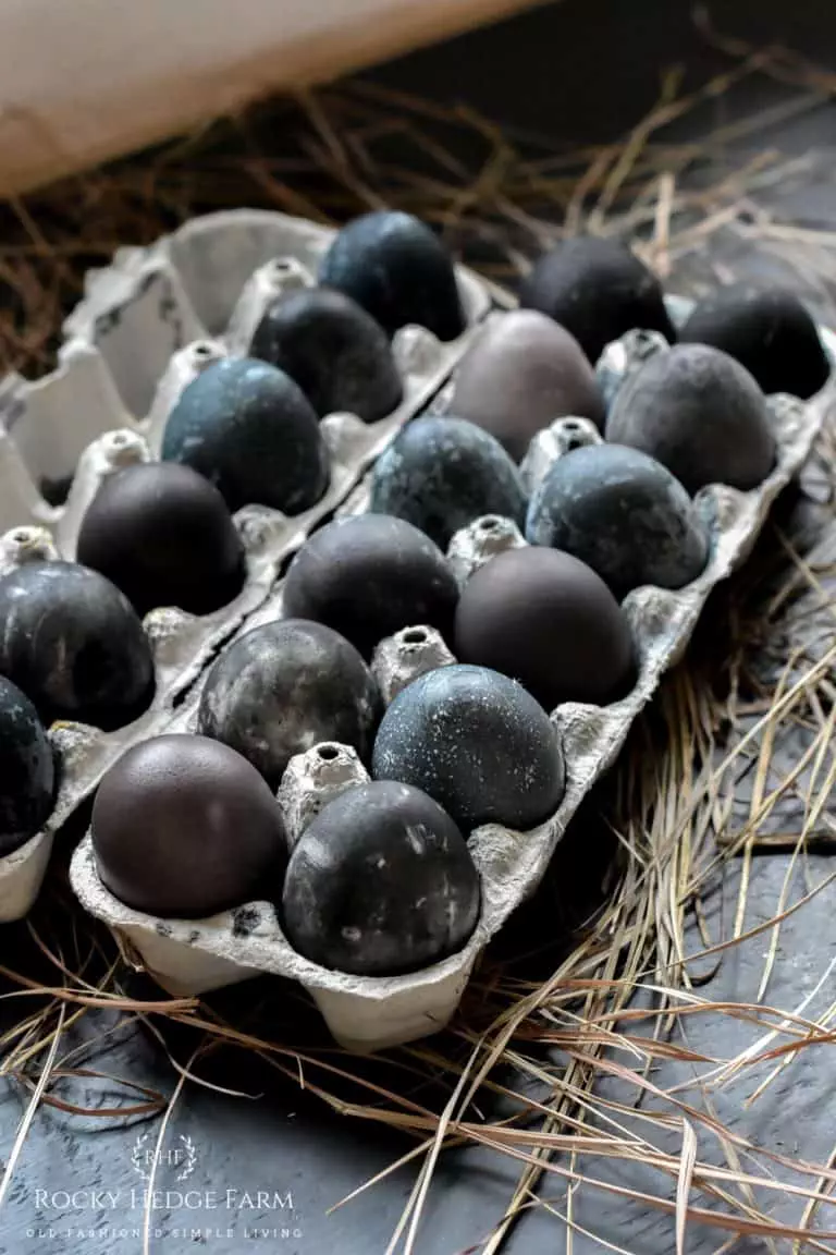 How to Make Natural Easter Egg Dyes